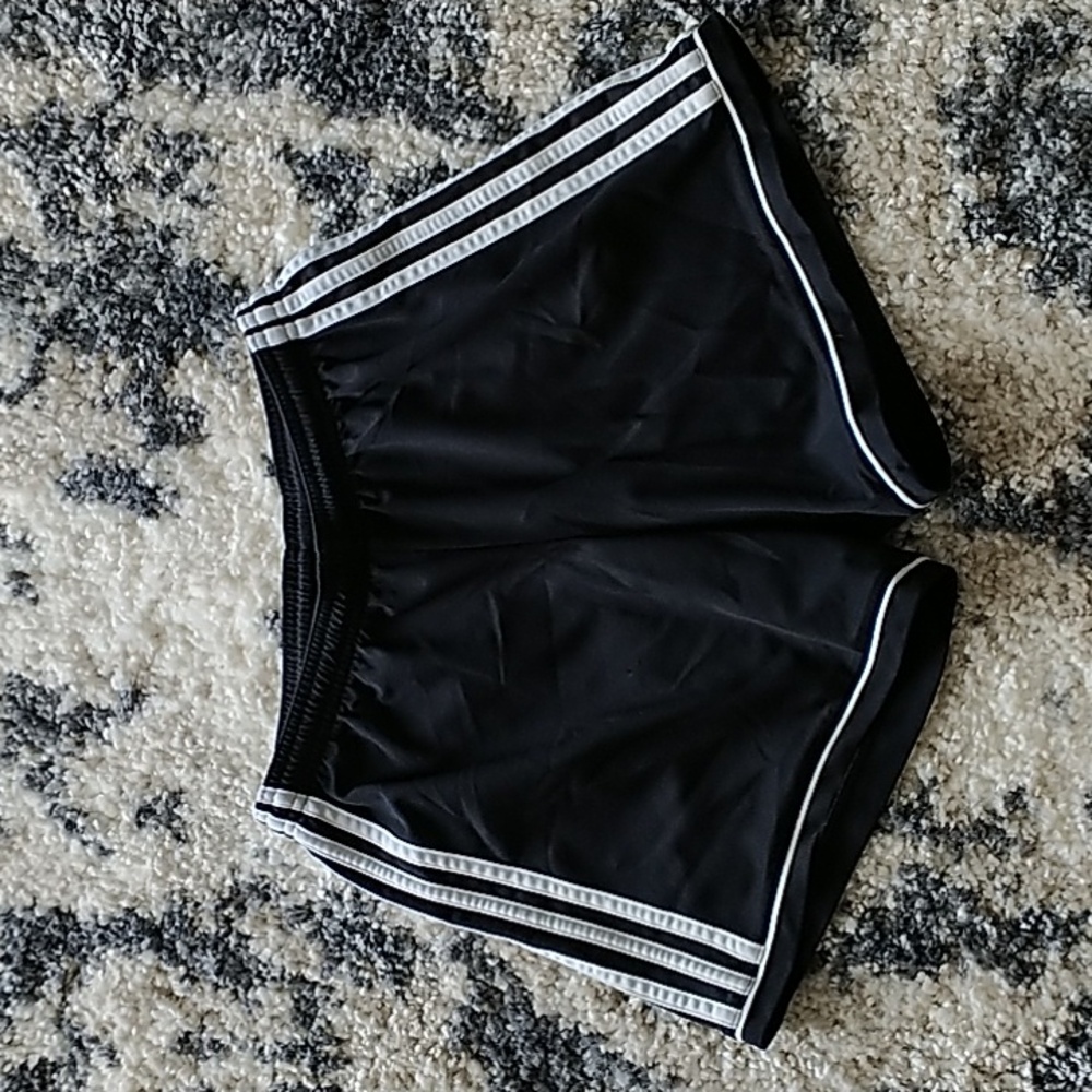 Adidas Shorts Size Small - Picture 1 of 3